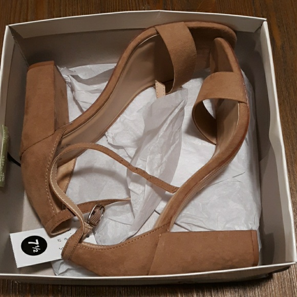A.n.d eawy open toe heels - Picture 6 of 6